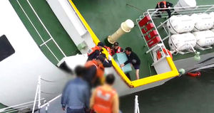 해경에 '과실치사' 검토&hellip;선원엔 '살인죄'