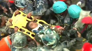 "생존자 3명 구출"&hellip;네팔 전염병 확산 비상