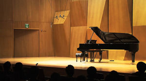 [영상토크] 관객 가득찬 공연장&hellip;나타나지 않는 연주자?