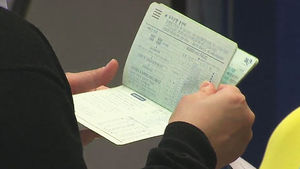 초저금리에도 불황 지속…요구불 예금 20조 원 증가