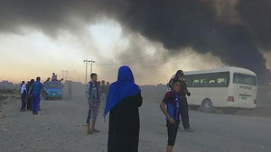 유황 공장에 방화…1천 명에 퍼진 유독물질