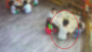 음식 남기자 뒷목 잡고 먹여…또 어린이집 학대