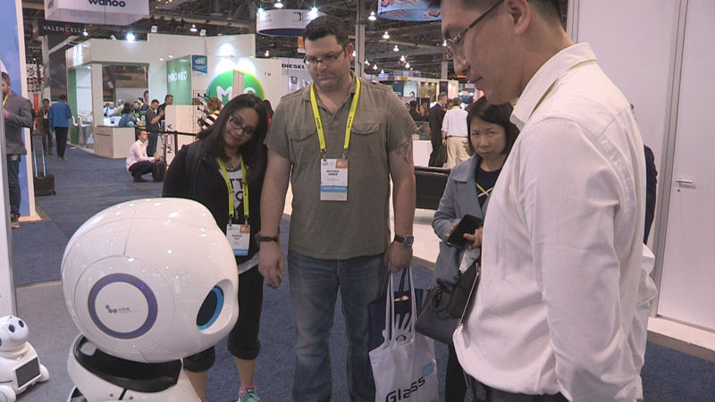 중국의 중소기업이 개발한 음성인식 로봇