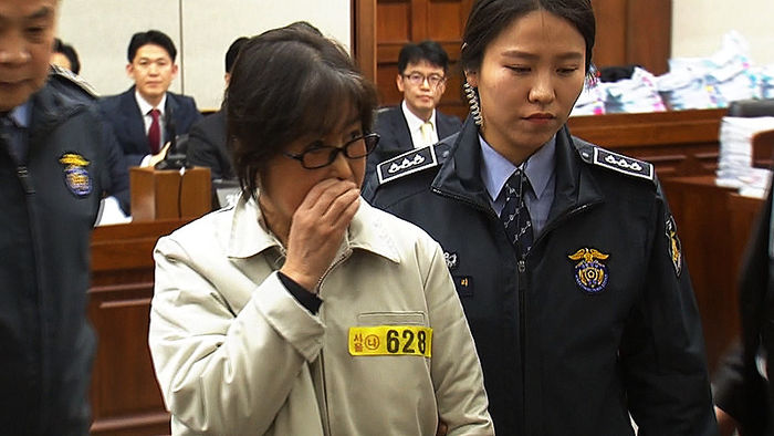 기사 대표 이미지:마음 바꾼 최순실…안종범·문고리 3인방 헌재 나올까