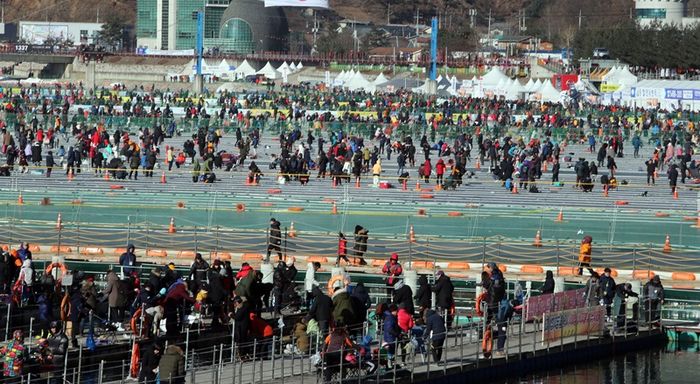 기사 대표 이미지:추위야 반갑다…전국 겨울 축제장·스키장 인산인해