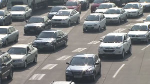 "연휴 첫날, 27일 오전 고속도로 가장 막힌다"