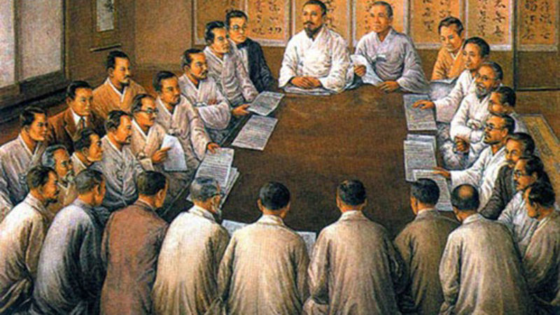 3·1 운동 당시 <독립선언서>에 서명한 민족대표 33인. 기독교 측 16명, 천도교 측 15명, 불교 측 2명으로 구성됐다. 3.1 운동을 촉발한 주역들이지만 조선 민중보다 소극적으로 행동했다는 평가도 나온다.