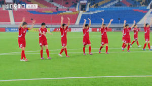 [비디오머그] 북한 여자축구, 막강 화력으로 2연승 행진&hellip;응원 열기도 후끈