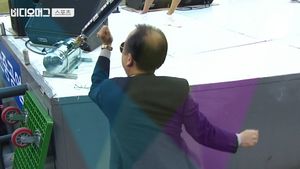 [비디오머그] 흥이 폭발한다...프로야구 경기장에 나타난 '댄싱아재'