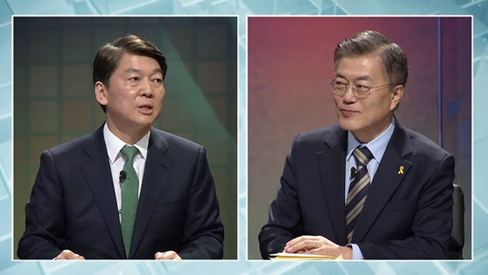 문재인, 안철수 후보 사안마다 대립