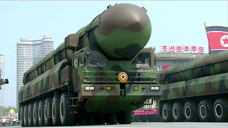 북한 ICBM 추정 신형 미사일
