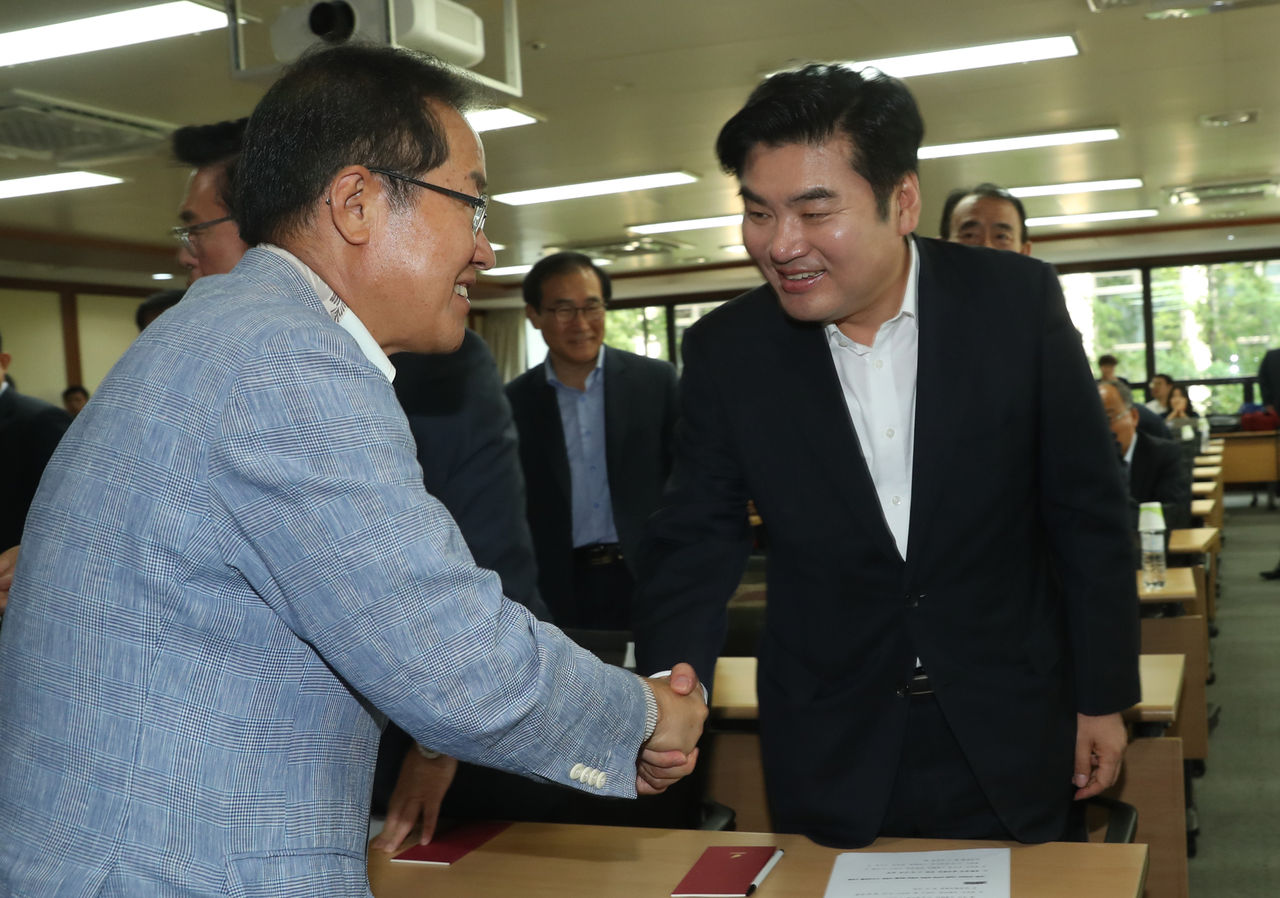 관련 사진