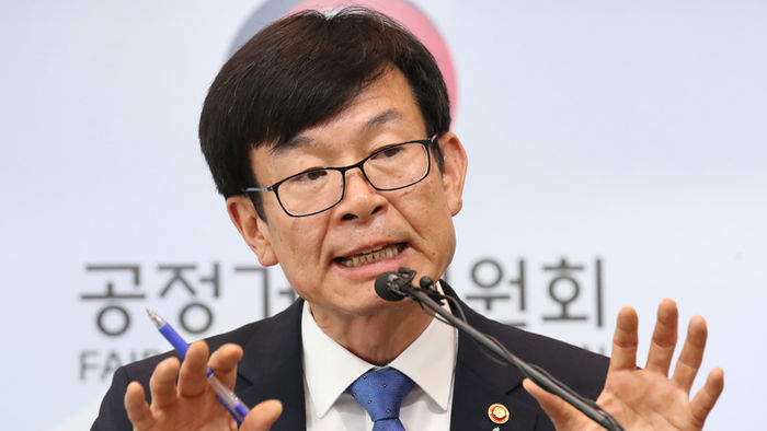 기사 대표 이미지:김상조 "4대 그룹과 만남 추진…45대 대기업 내부거래 조사"