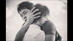 [SBS Star] "I call her 'jagiya'", Song Joong-ki's First Public Appearance