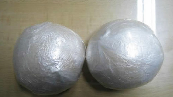 기사 대표 이미지:가정주부 이용, 속옷에 필로폰 숨겨 밀수한 조직 적발