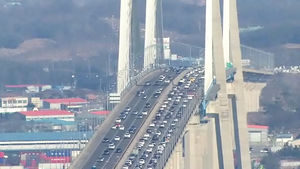 송도-인천공항 잇는 인천대교 통행료 7백 원 인하된다