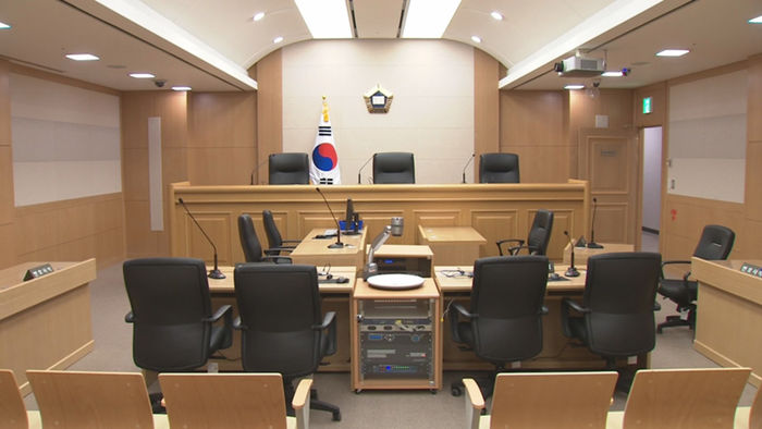 기사 대표 이미지:법원 판결에 뿔났다…8천 명 탄원에 판결 파기 운동도