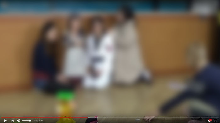 강도 분장해 몰카 찍고, 아이 인형 차로 뭉개고...'키즈 채널' 운영자 아동학대로 고발