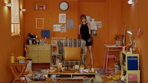 [SBS Star] IU Turns into a 'Retro Girl' with Blonde Hair!