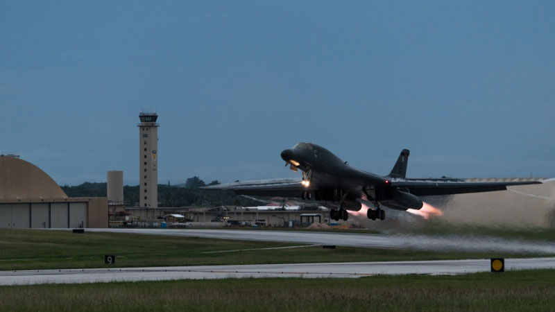 기사 대표 이미지:美 B-1B, 또 야간 기습출격…北 전투기 이번에도 대응 출격 안 해