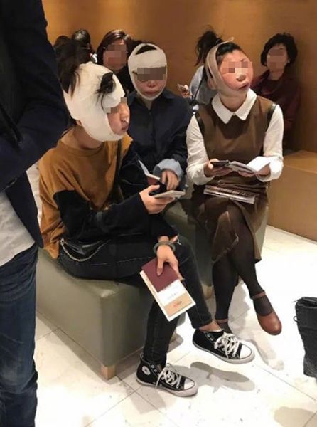 성형수술 부기로 신원확인 안 된 중국인 공항 억류