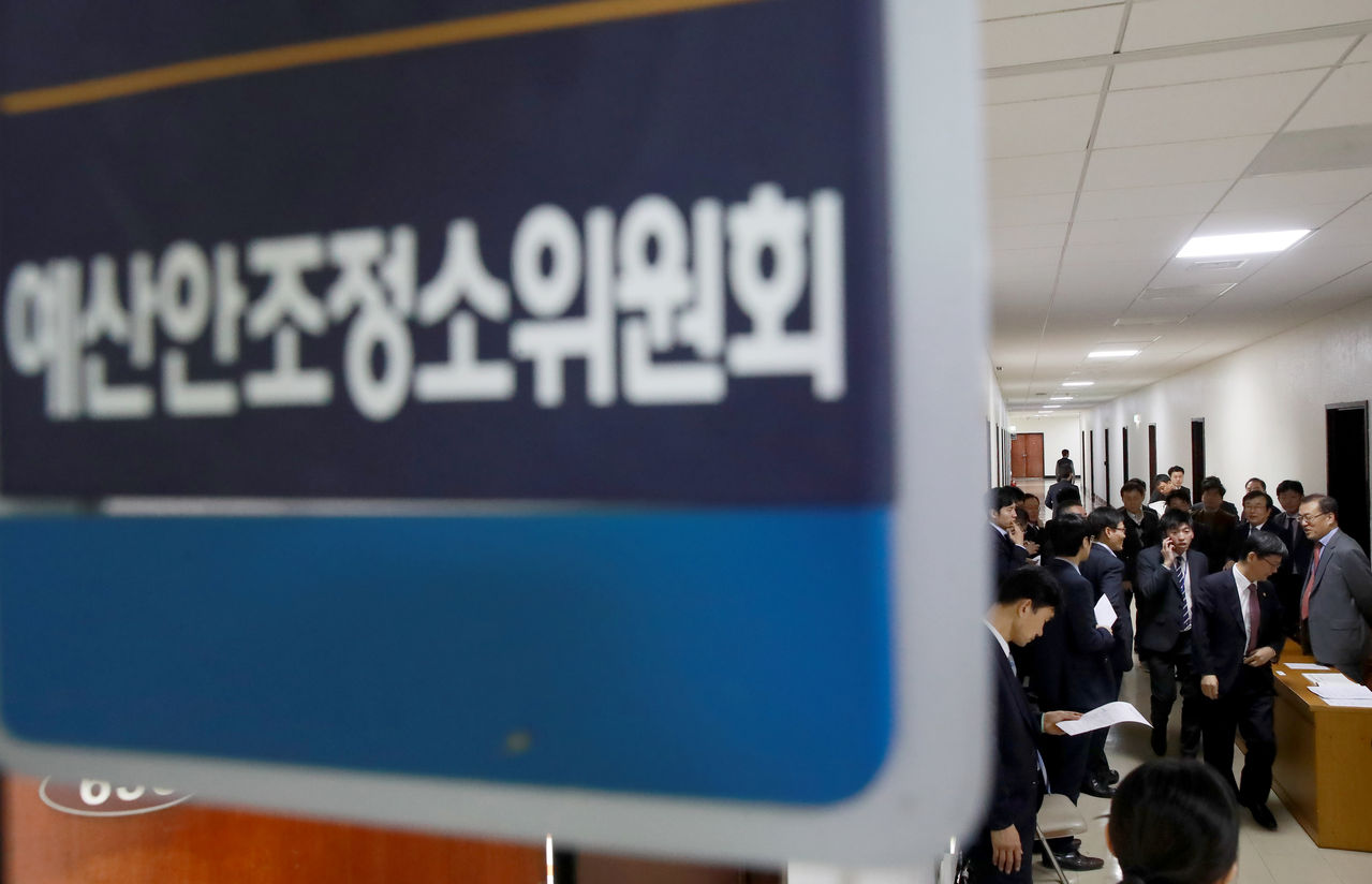 기사 대표 이미지:칼질 들어간 예결위 초반부터 후끈…공무원 증원 등 쟁점 산적