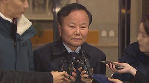 '국정원 특활비로 진박 여론조사' 김재원 의원 혐의 부인