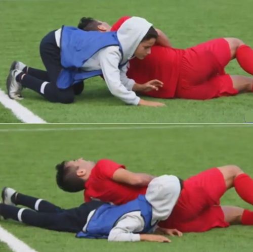 호흡 곤란으로 쓰러진 선수에게 응급조치한 '볼보이'