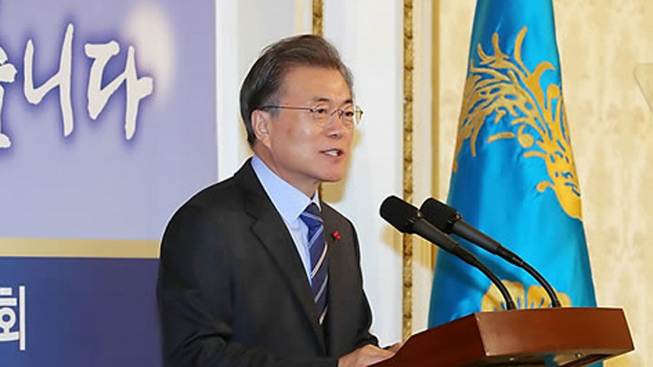 기사 대표 이미지:문 대통령 "기술인 손끝에서 4차산업혁명 청사진 만들어져"