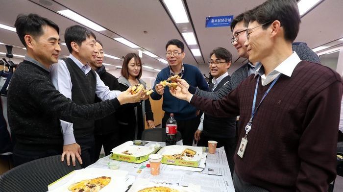 '예산안 수고했다