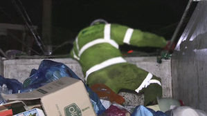 [더저널리스트] '보기 싫대서 밤에 일했는데…' 환경미화원은 왜 죽음까지 내몰렸나