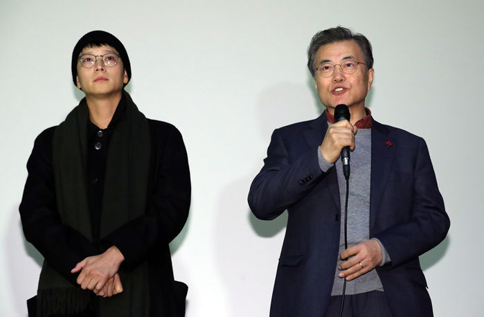 '1987, 미씽, 택시운전사' 관람한 문 대통령…그동안의 영화평 보니(사진=연합뉴스)