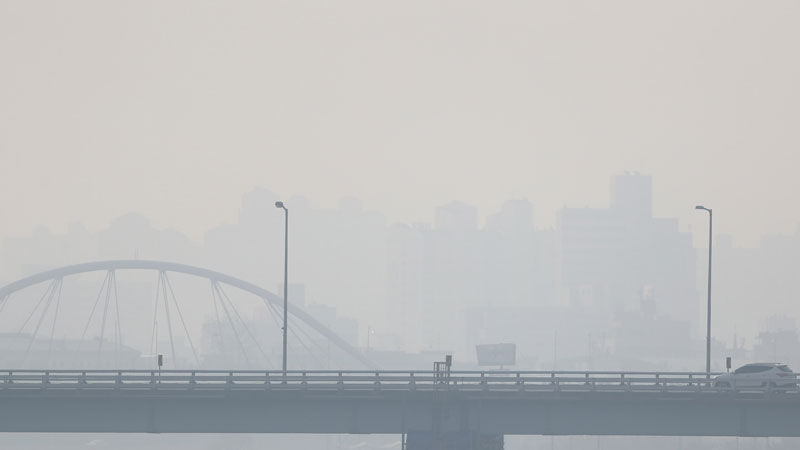기사 대표 이미지:오후 중부·경북 초미세먼지 주의…내일 전국 확대될 듯