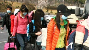 [영상] 탈북 종업원 '북송' 가능성 묻자, 통일부 같은 답변만