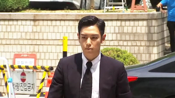 빅뱅 탑, 사회복무요원으로 첫 출근