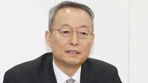백운규 "올여름 전력수요 급증…안정적 전력 수급에 만전"