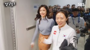 [영상토크] 빙속 여제와의 '뜨거운 포옹'