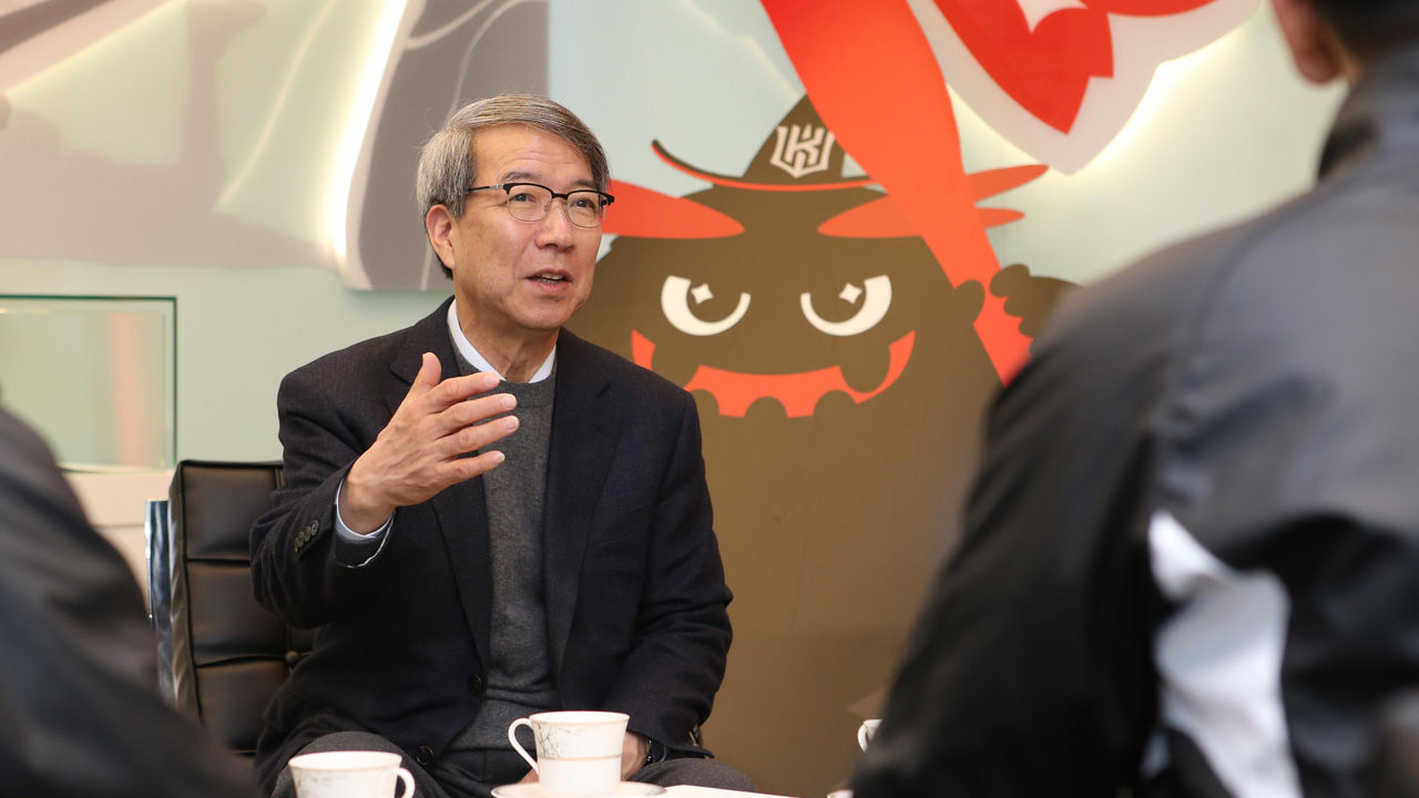 기사 대표 이미지:정운찬 총재 시범경기 관전 "야구 시작, 가장 기쁜 날"