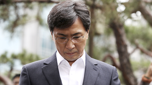 [풀영상] 고개 숙인 안희정 "합의에 의한 관계였다고 생각"