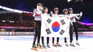 [영상] "여자 계주 압도적인 금메달! 태극기가 등장합니다!"&hellip;쇼트트랙 세계선수권 여자 3,000m 계주 결승 (하이라이트)