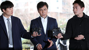 [풀영상] 안희정 "검찰과 법원의 결정에 충실히 따르겠다"