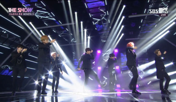 MONSTA X