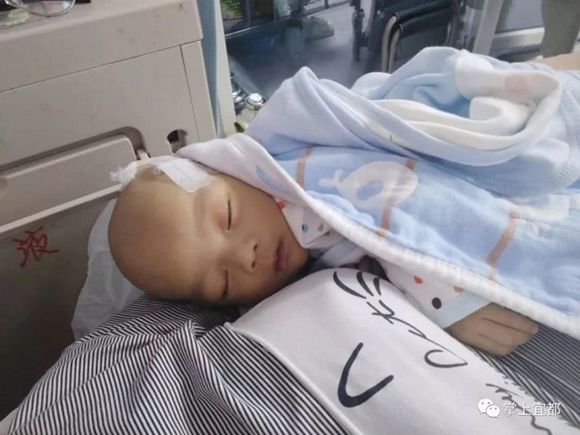 부모 반대 무릅쓰고 아픈 딸에게 간 이식한 엄마의 사연