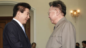 [다시 보는 정상회담] (12) "소주하고는 메밀국수가 좋죠" 두 정상의 유쾌한 대화