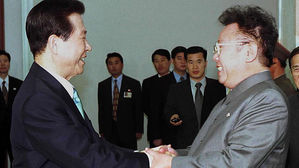 [다시 보는 정상회담] (4) 김정일 "김대중 대통령 오셔서 내가 은둔에서 해방됐다" 웃음