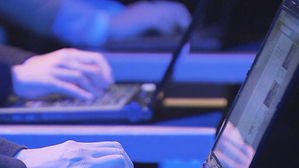 "소시오패스·관심종자 같다" 아파트 카페 댓글은 모욕죄