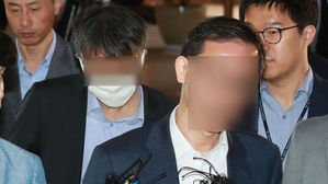 [영상] 드루킹 인사청탁 대상자 2명 출석&hellip;기자에게 쏘아붙인 한 마디