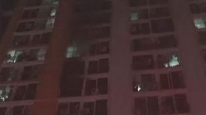 한밤 중 아파트 화재로 주민 120여 명 대피 소동…5명 부상