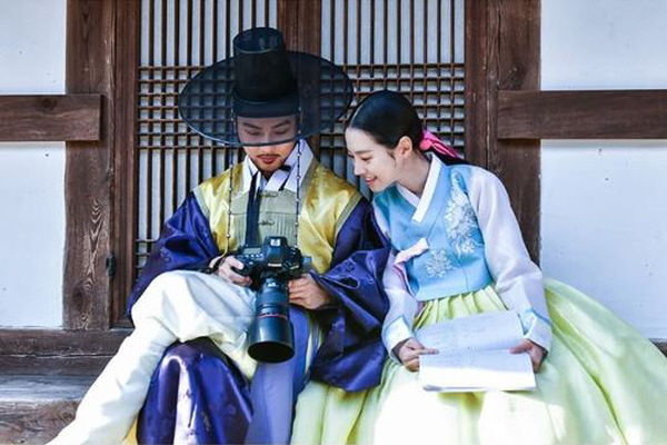 Yoon Si Yoon, Jin Se Yun