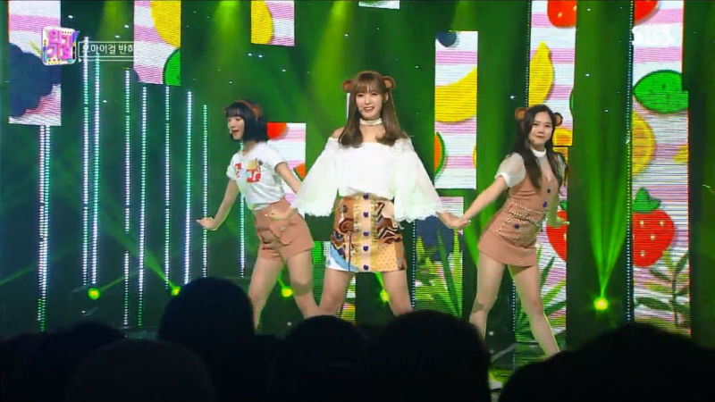OH MY GIRL BANHANA